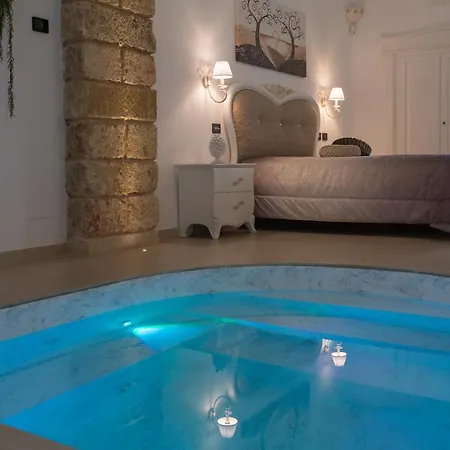 Donna Fiora Antica Dimora Bed and Breakfast 2*